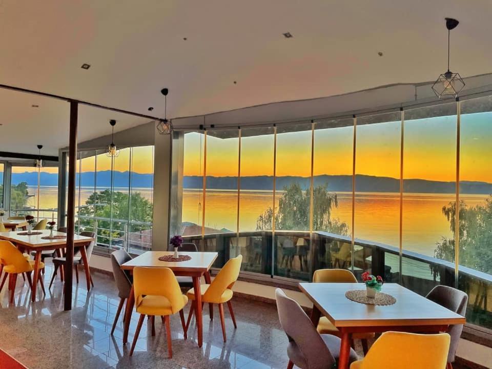 Villa Nika Pestani Luaran gambar