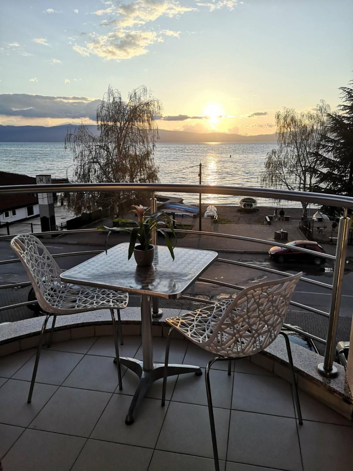 Villa Nika Pestani Luaran gambar
